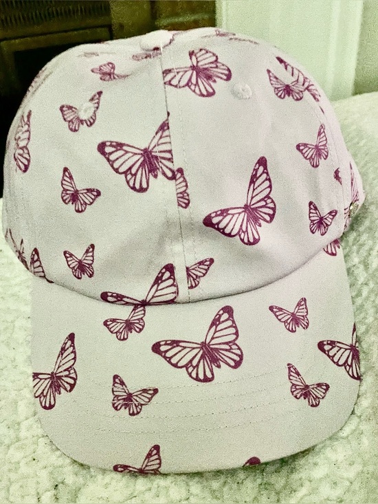 Steve Madden Accessories - Steve Madden Lilac Butterfly Print baseball cap. New!!!!